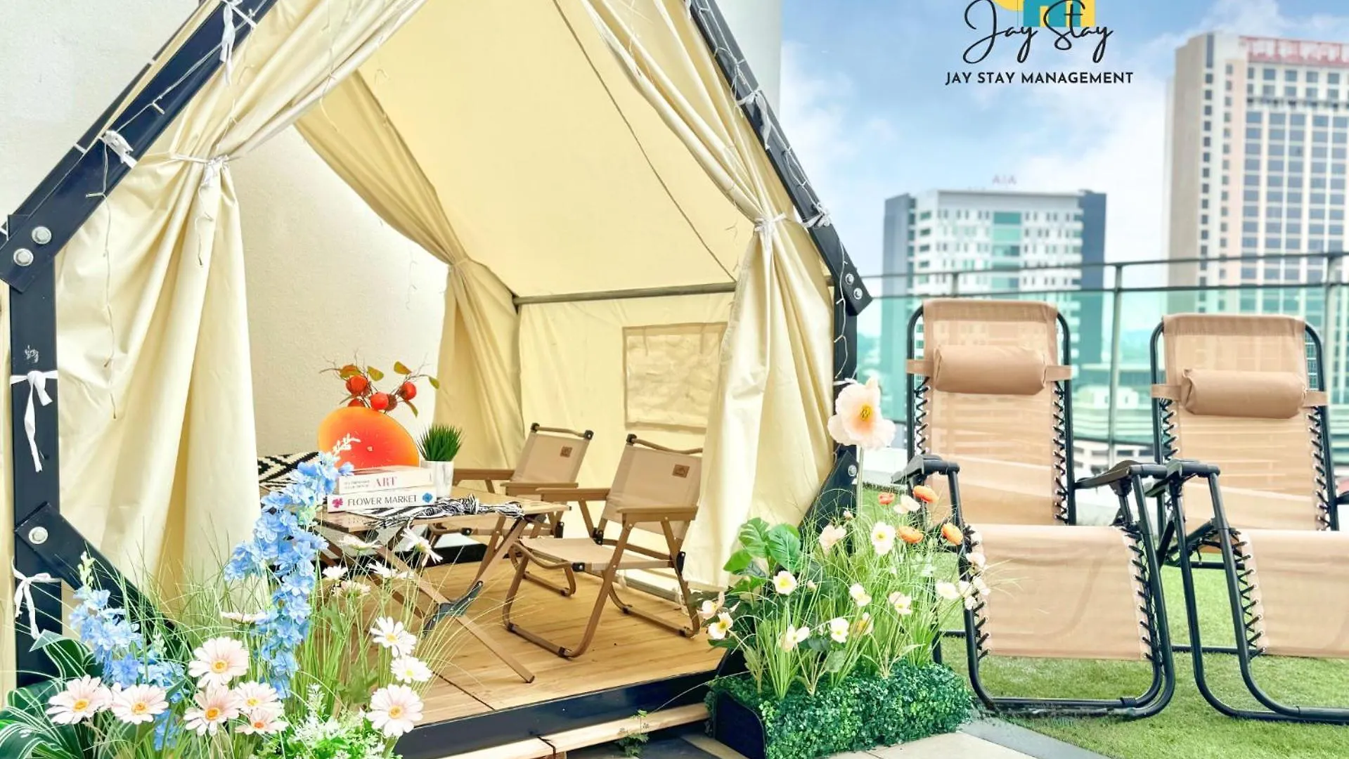 The Shore L Exclusive Private Garden L Luxury Suite L 4-9 Pax L Melaka River View L Direct Mall L Jonker Street By Jay Stay Management 0*, Malacca